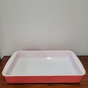 Vintage Pyrex baking dish 2qt